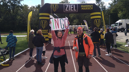 Ingo und seine Frau am Ziel des Mammutmarsches in München.